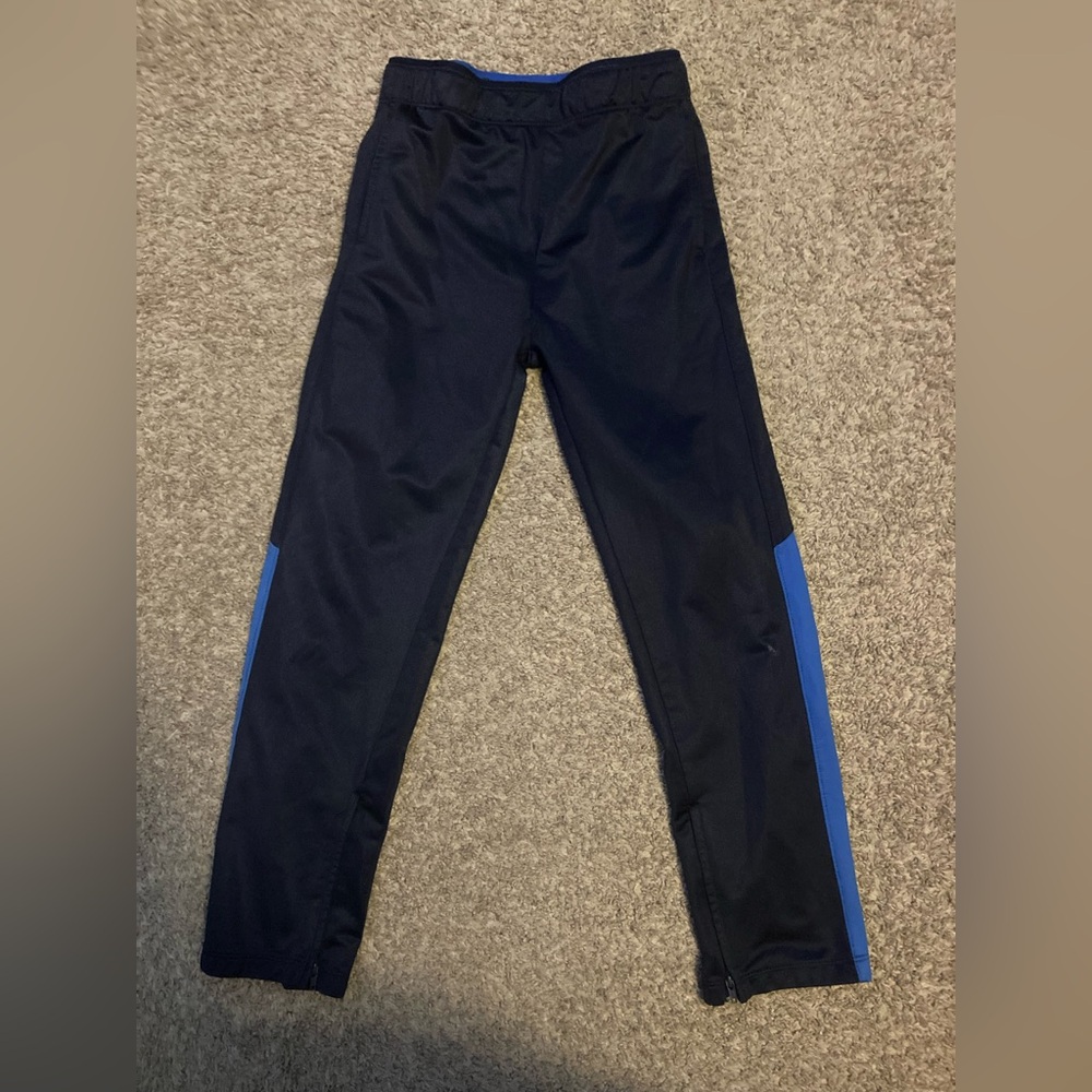 Boys ASICS fleece lined Black & Blue Athletic Pants size 8 w minor damage